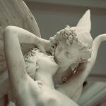 Estatua enamorados