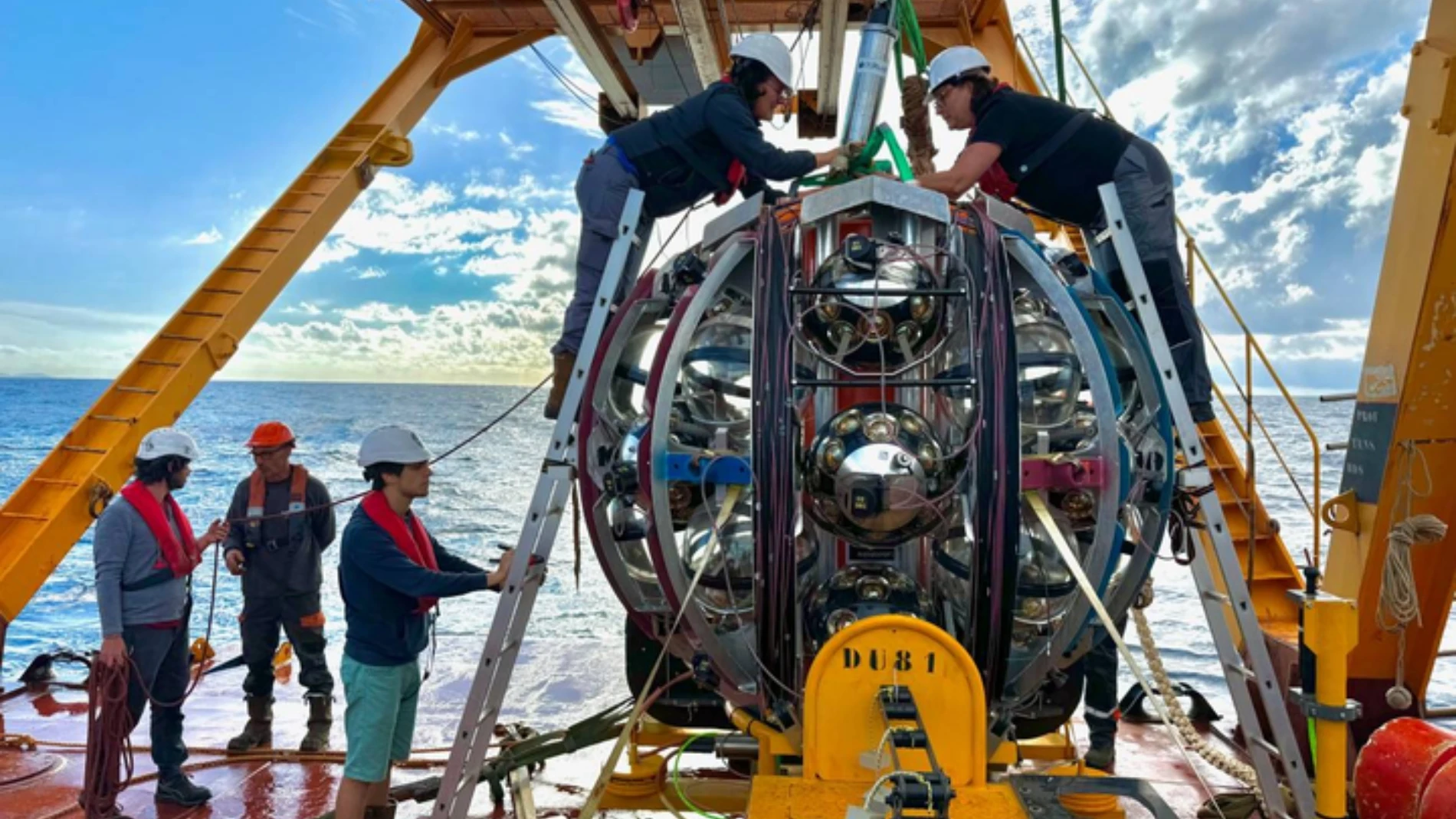 Qué es un neutrino y cuál es el origen de la mayor fuente de energía jamás vista