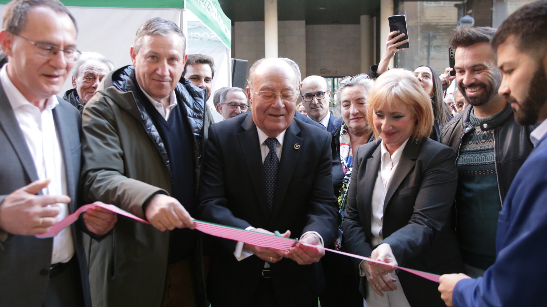 Inauguración de la nueva sede de la AECC en Zamora