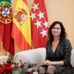 Ayuso recibe al embajador de Portugal en España, João Mira-Gomes