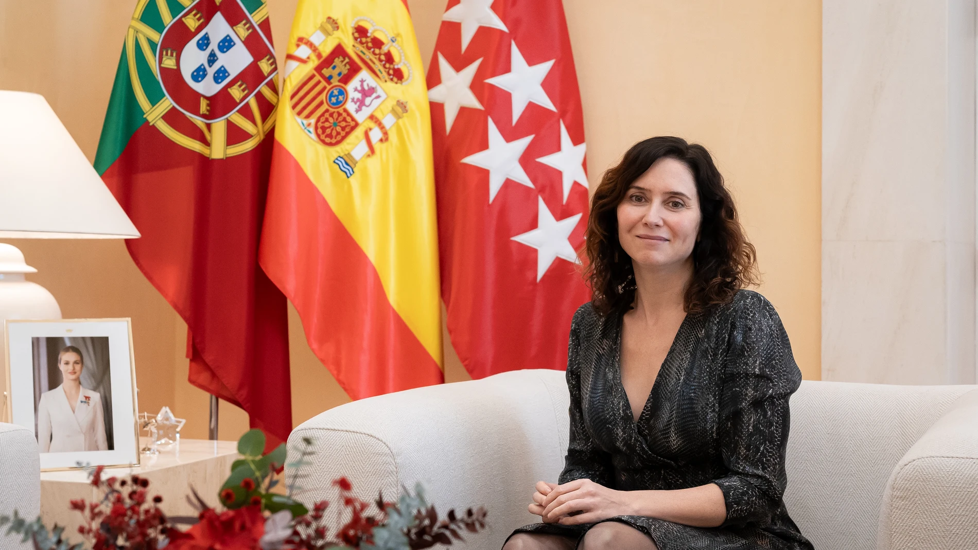 La presidenta de la Comunidad de Madrid, Isabel Díaz Ayuso, durante un encuentro con el embajador de Portugal en España, João Mira-Gomes, en la Real Casa de Correos, sede del Gobierno regional, a 12 de febrero de 2025, en Madrid (España). 12 FEBRERO 2025;EMBAJADOR;PORTUGAL;ESPAÑA;REUNIÓN;PRESIDENTA;CAM Diego Radamés / Europa Press 12/02/2025