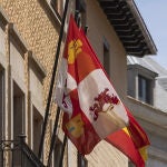 España tuvo una gran influencia en la historia de las ciudades de Estados Unidos. Imagen de archivo de bandera de Castilla y León