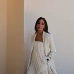 Rocío Osorno con look en blanco.