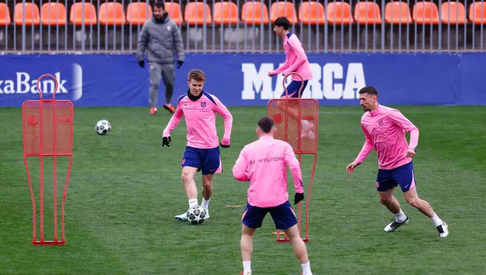 Training session of Atletico de Madrid - UEFA Champions League