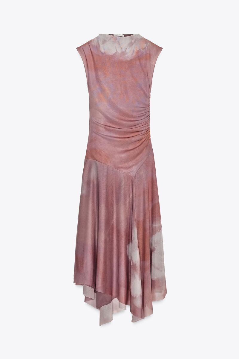 Vestido de frunces.
