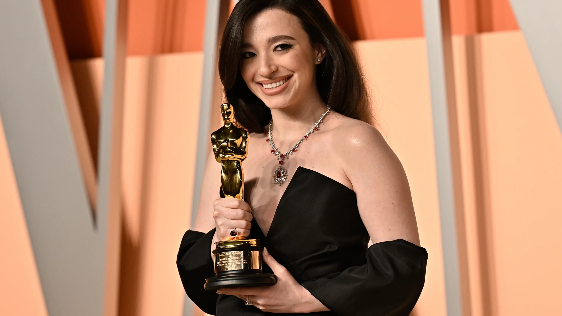 Mikey Madison arrives at the Vanity Fair Oscar Party on Sunday, March 2, 2025, at the Wallis Annenberg Center for the Performing Arts in Beverly Hills, Calif. (Photo by Evan Agostini/Invision/AP)