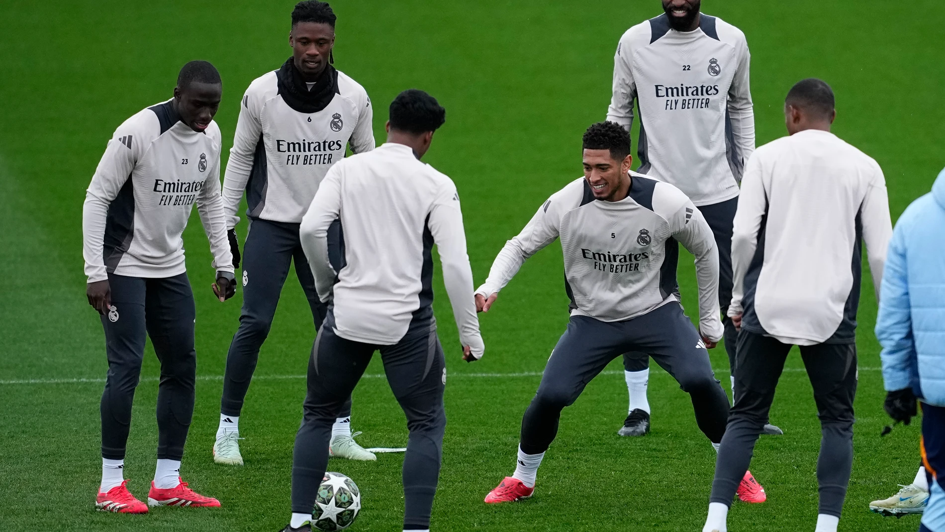 Ferland Mendy, Eduardo Camavinga, Endrick Moreira, Jude Bellingham and Antonio Rudiger during the training day ahead of the UEFA Champions League, football match against Atletico de Madrid, at Ciudad Deportiva Real Madrid on March 03, 2025, in Madrid, Spain. AFP7 03/03/2025 ONLY FOR USE IN SPAIN