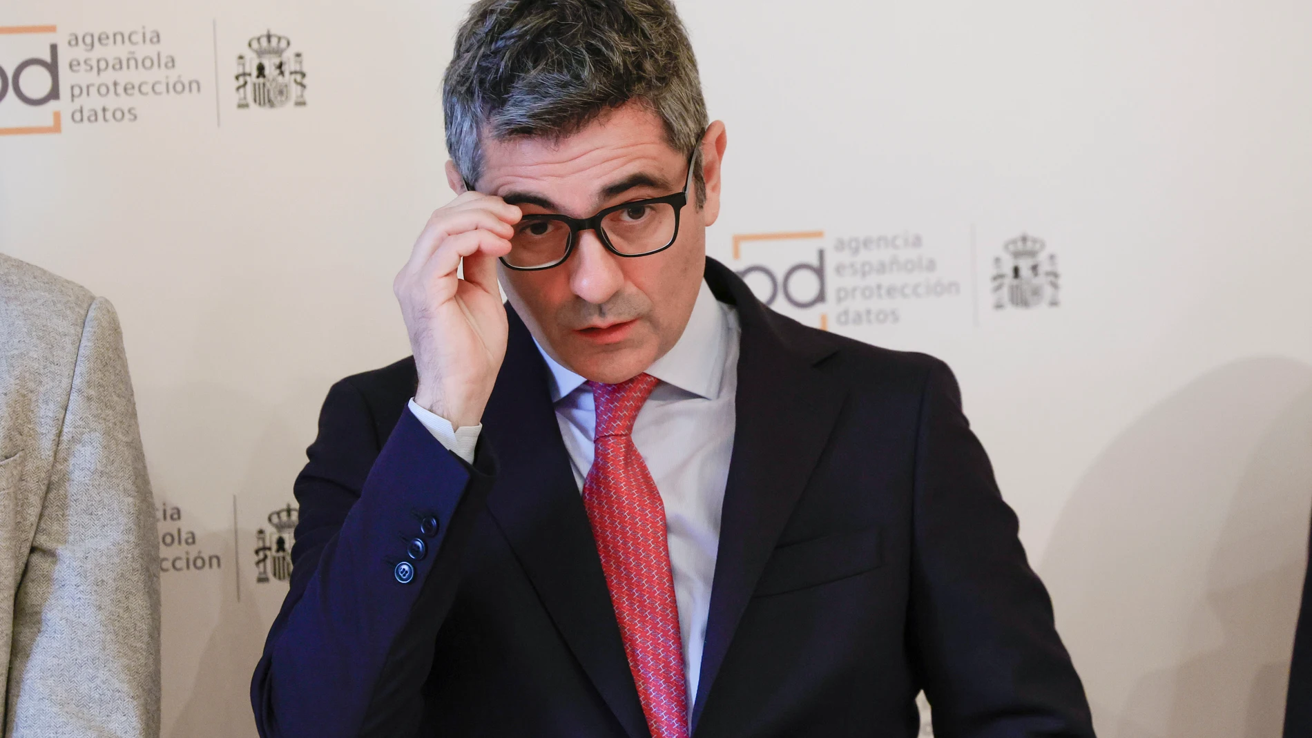 MADRID, 03/03/2025.- El ministro de la Presidencia, Justicia y Relaciones con las Cortes, Félix Bolaños, preside la toma de posesión del presidente de la Agencia Española de Protección de Datos (AEPD), Lorenzo Cotino. EFE/ Zipi Aragon