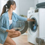 El mejor momento del día para poner la lavadora: ahorrarás en la factura de la luz