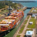 Economía.- Blackrock adquiere los puertos del Canal de Panamá operados por CK Hutchison por 21.650 millones