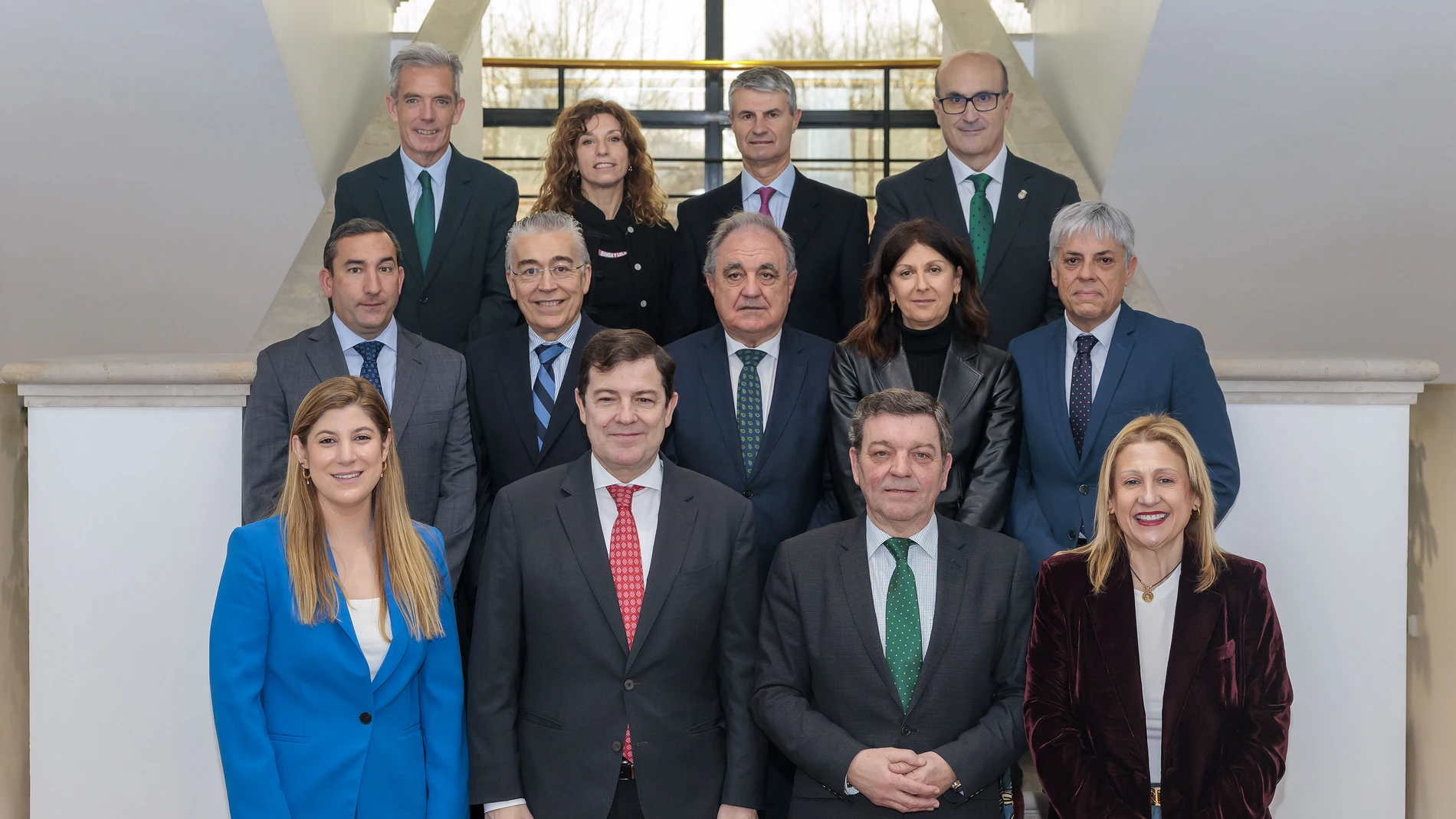 Fernández Mañueco junto a González Gago y los nueve delegados territoriales