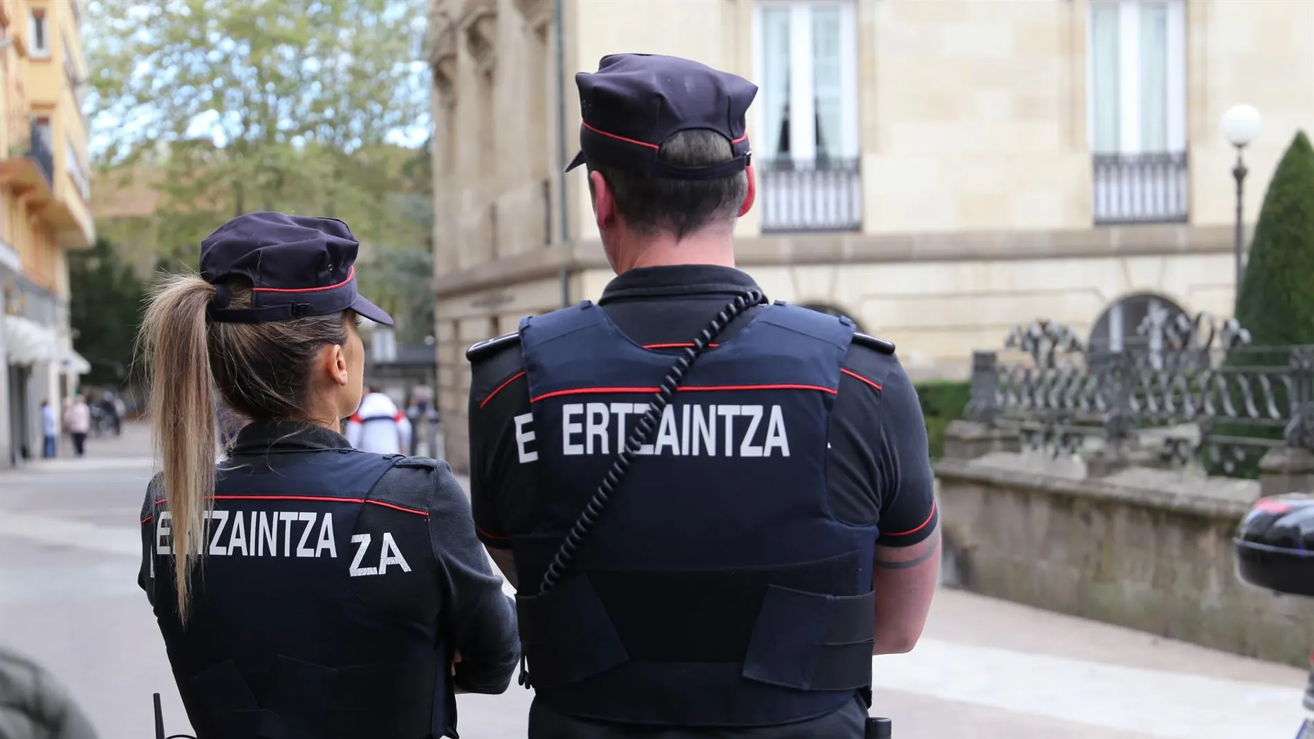 Agentes de la Ertzaintza