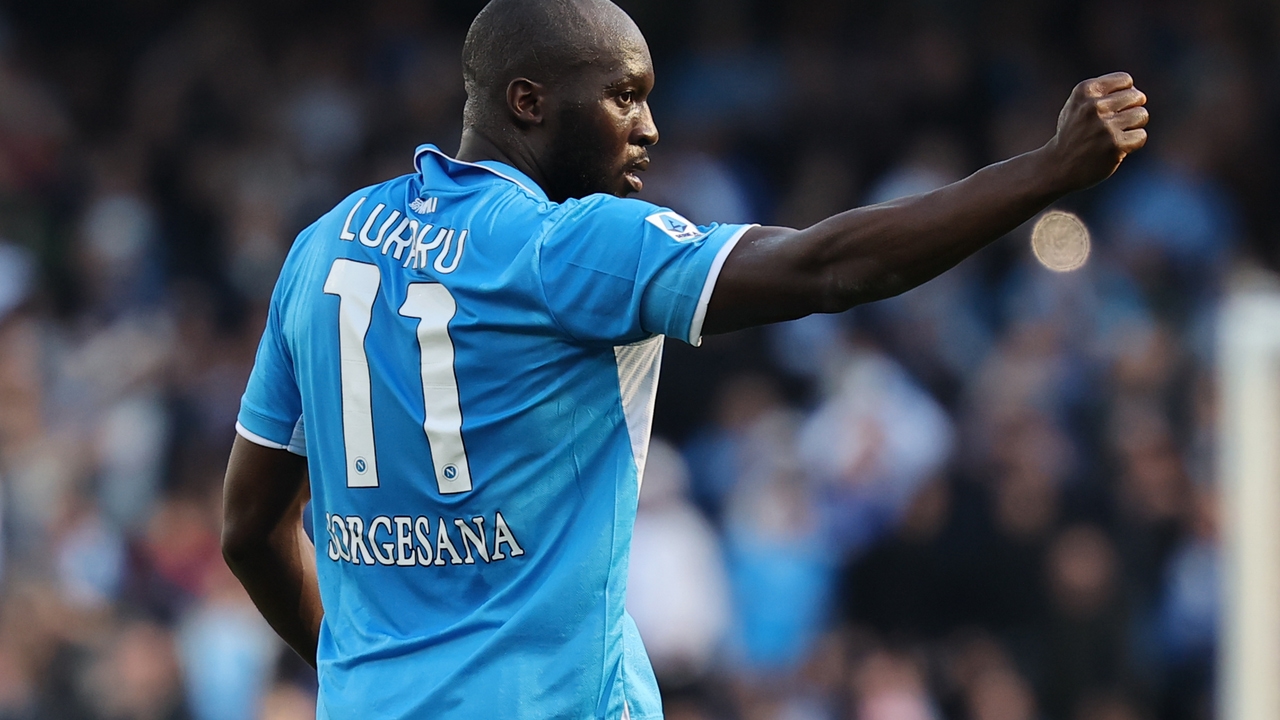 El mensaje de Romelu Lukaku en redes sociales tras el fallecimiento de su padre a los 58 años