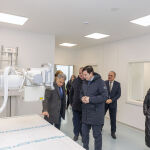 El presidente Alfonso Fernández Mañueco visita el nuevo Centro de Salud de Aguilar de Campoo, junto a, entre otros, el consejero Alejandro Vázquez, Ángeles Armisén y María José Ortega