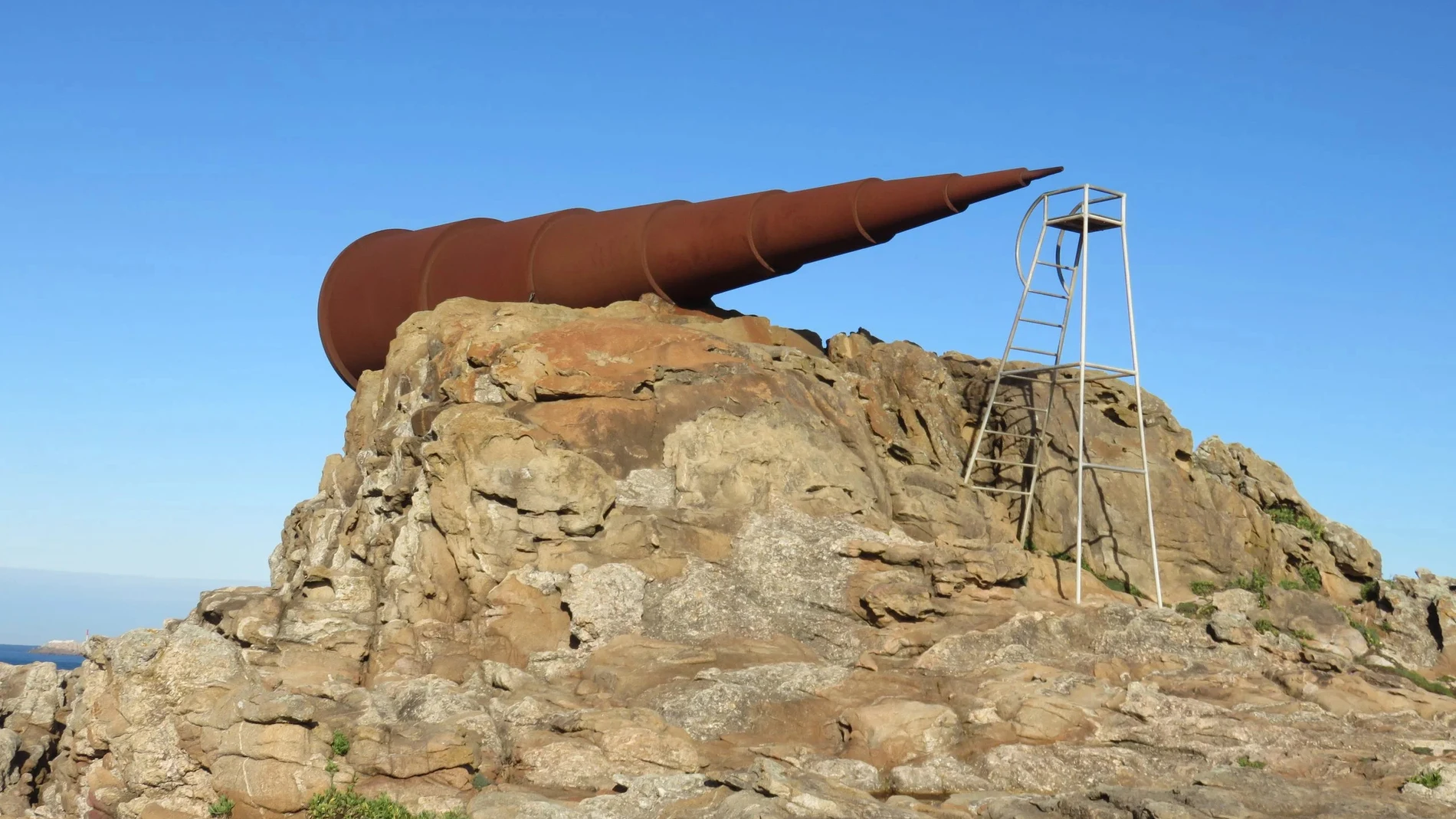 Así es el monumento que te convertirá en un voyeur del Atlántico