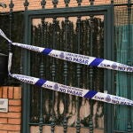 Detenidos tres menores por la muerte de una educadora social en un piso tutelado en Badajoz
