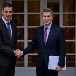 Pedro Sánchez, Presidente del Gobierno mantiene un encuentro con el presidente nacional del Partido Popular, A
