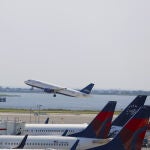 Los aeropuertos son una de las infraestructuras más importantes del mundo y España cuenta con algunos de los más destacados como Madrid-Barajas o Barcelona-El Prat, destacados internacionales