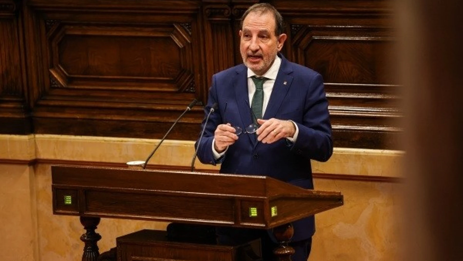 El conseller de Justicia y Calidad Democrática, Ramon Espadaler, durante una intervención en el Parlament REMITIDA / HANDOUT por CONSELLERIA DE JUSTICIA Fotografía remitida a medios de comunicación exclusivamente para ilustrar la noticia a la que hace referencia la imagen, y citando la procedencia de la imagen en la firma 13/03/2025