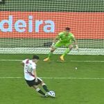 ¡Si se había visto antes!: un penalti de Solari exacto a de Julián Alvarez dejó fuera a River en la Libertadores