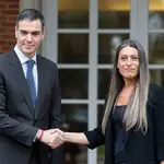 Pedro Sánchez recibe a Míriam Nogueras en Moncloa