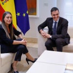 Pedro Sánchez recibe a Míriam Nogueras en Moncloa