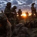 Ante la invasión rusa de Ucrania y difícil acuerdo de paz, Europa busca un rearme para ser una potencia independiente militar