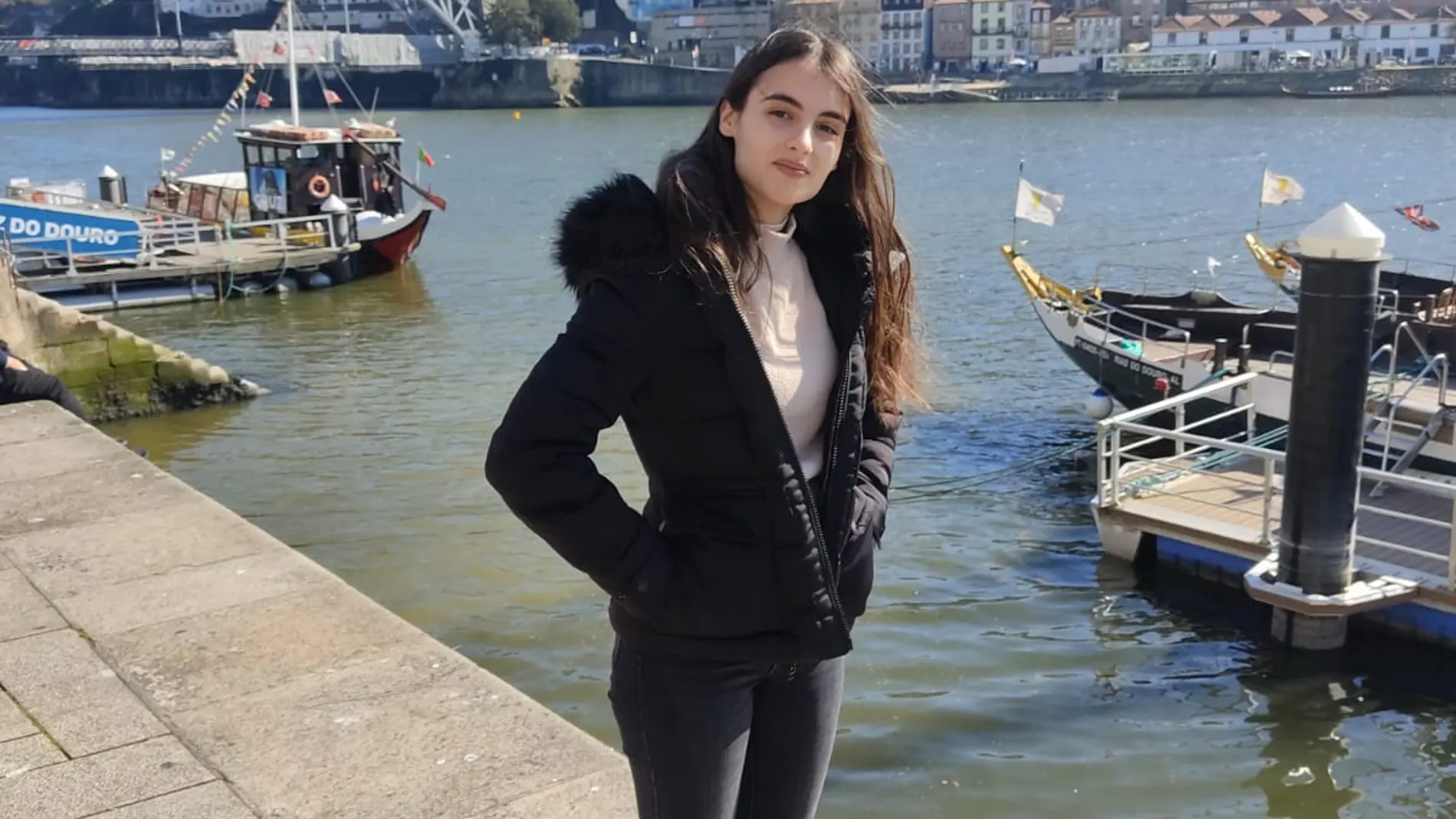 Anna Font empezó a sufrir fuertes dolores pélvicos a los 13 años, con la primera menstruación, y con 20 fue diagnosticada de endometriosis