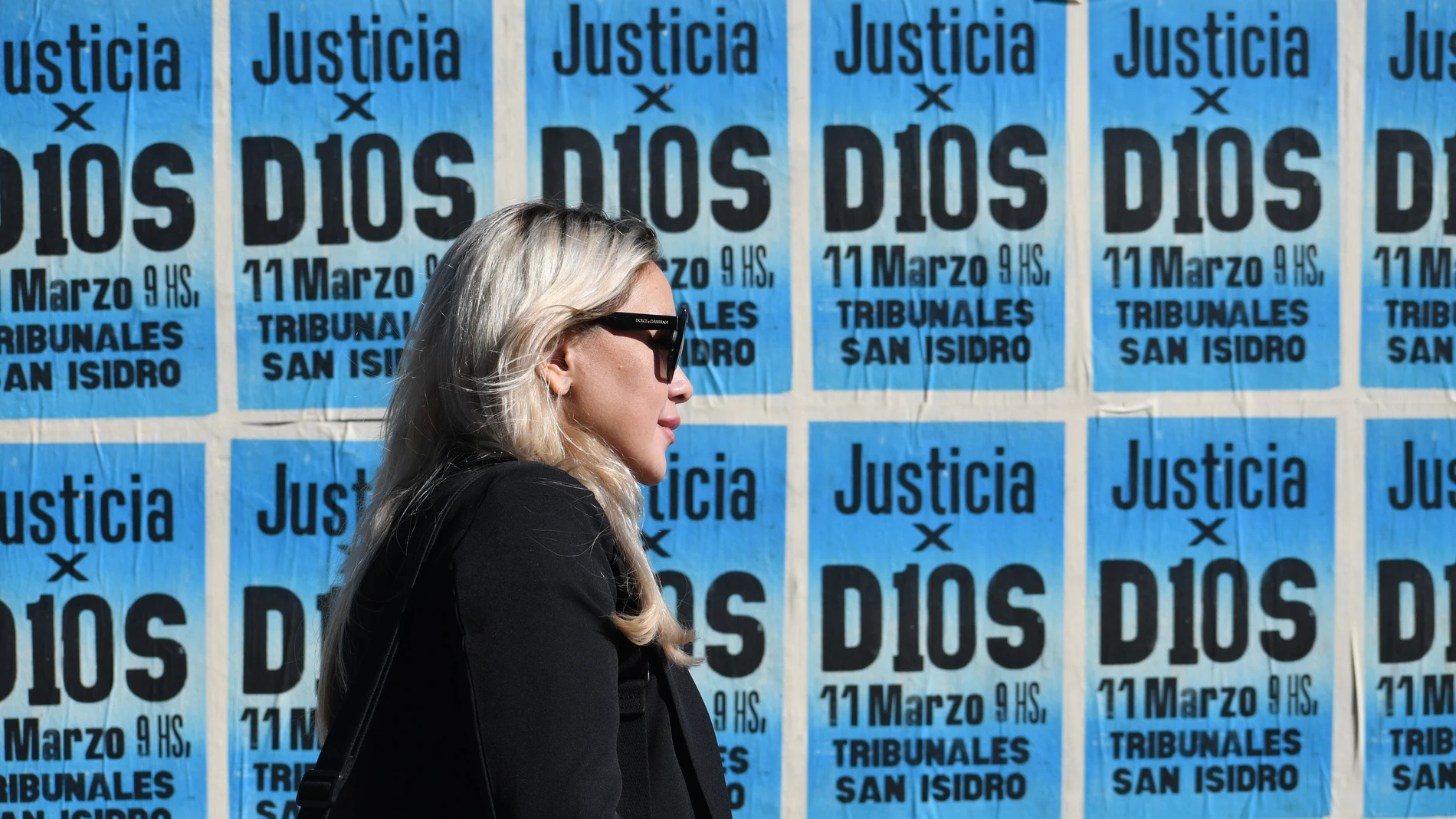 La exmujer de Maradona, Veronica Ojeda, a su llegada al juicio contra el equipo sanitario que cuidaba de Maradona