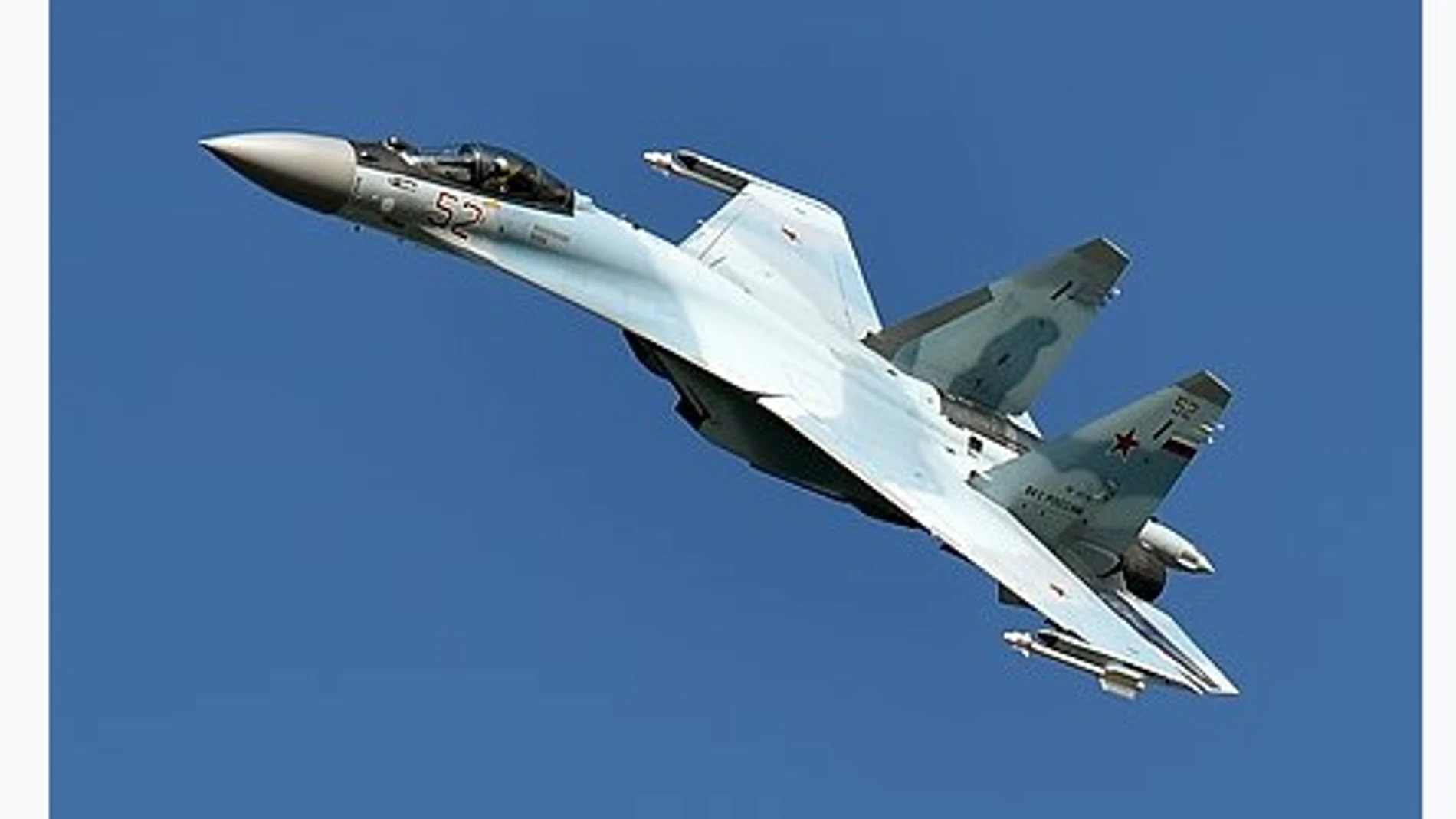 Un SU-35 ruso en vuelo