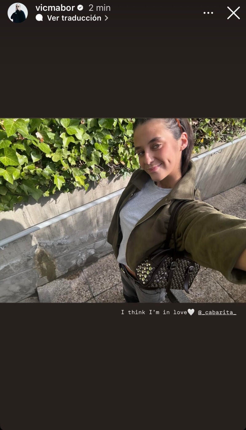 Victoria Federica con bomber de Zara.