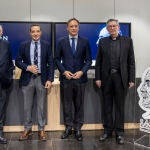El alcalde de Salamanca, Carlos García Carbayo; el rector de la Universidad de Salamanca, Juan Manuel Corchado; el rector de la Universidad Pontificia, Santiago García-Jalón; y el vicepresidente de la Fundación Ramón Areces, José María Medina, presentan la segunda edición de la jornada ‘Salamanca: por Cajal y la Ciencia’.