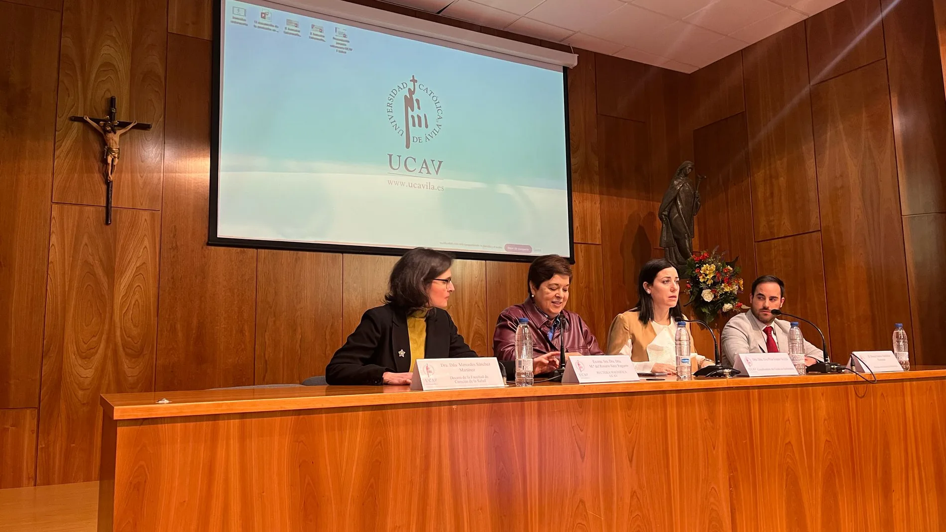 La UCAV celebra las X Jornadas de Enfermería con la presencia de la rectora María del Rosario Sáez Yuguero