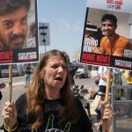 Protesta frente a la oficina de Benjamín Netanyahu para exigir el fin de la guerra