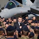 Emmanuel Macron visita la base aérea de Luxeuil-Saint-Sauveur, en el norte de Francia