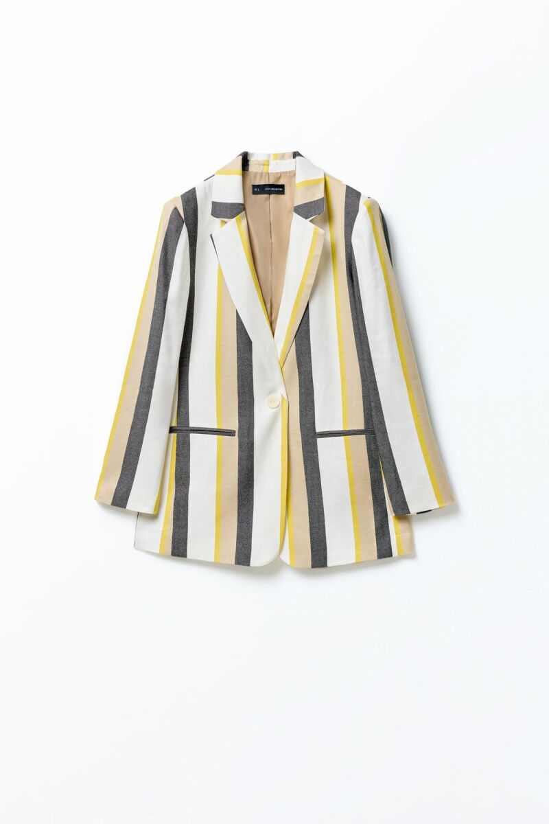 Chaqueta raya ancha.