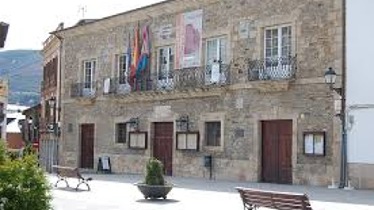 El PP recupera la alcaldía de Villafranca del Bierzo tras la renuncia del socialista Anderson Batista, que gobernaba en solitario desde abril