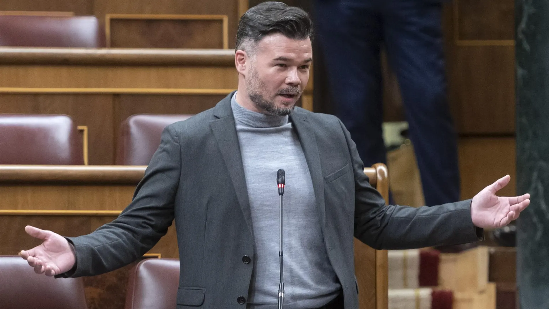 Rufián recela del pacto de menores migrantes por el "tufillo" de Junts, pero no lo bloqueará porque hay que solucionarlo