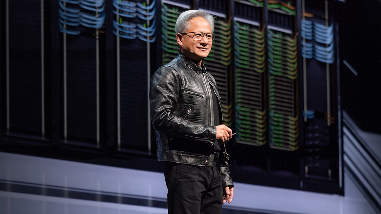 Huang de NVIDIA defiende el futuro de la inteligencia artificial ante la incertidumbre