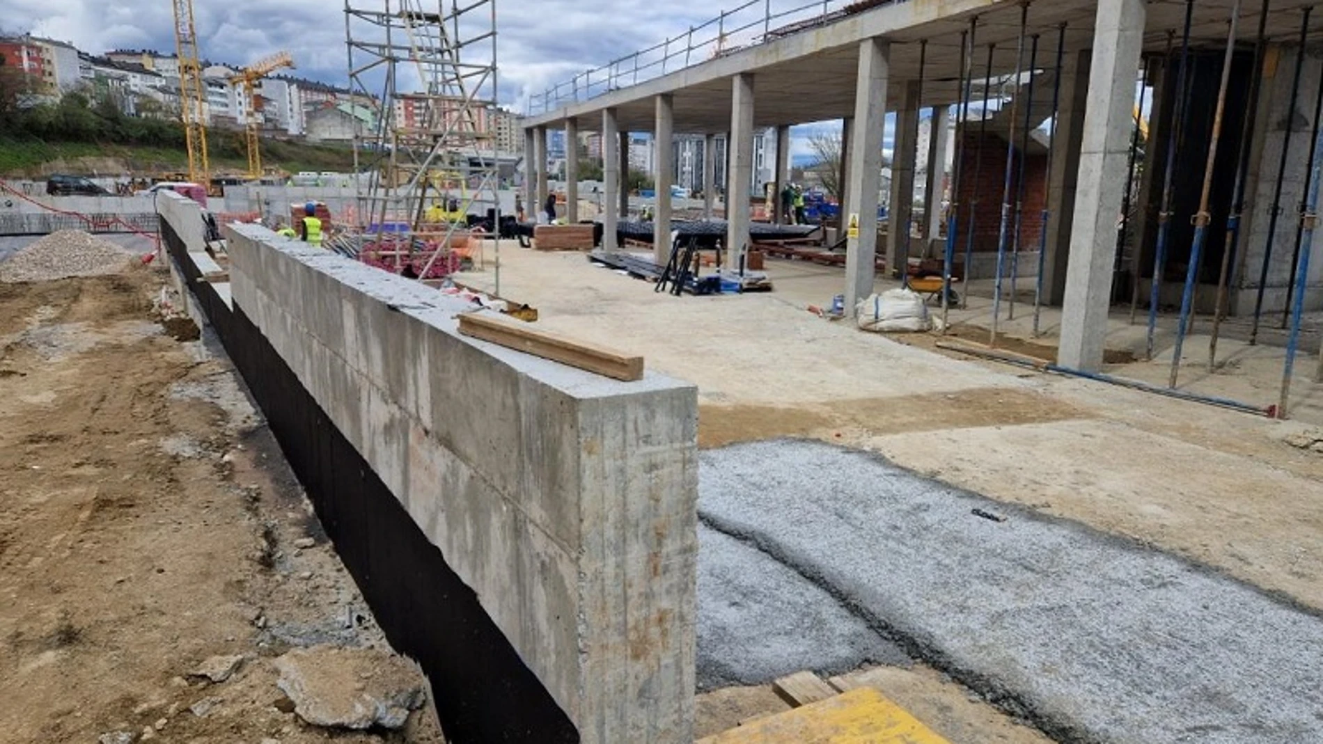 Obra en construcción en la estación de Lugo.