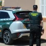 Un agente de la Guardia Civil