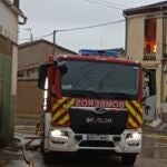 Los bomberos sofocan el incendio de una vivienda en Algodre (Zamora)