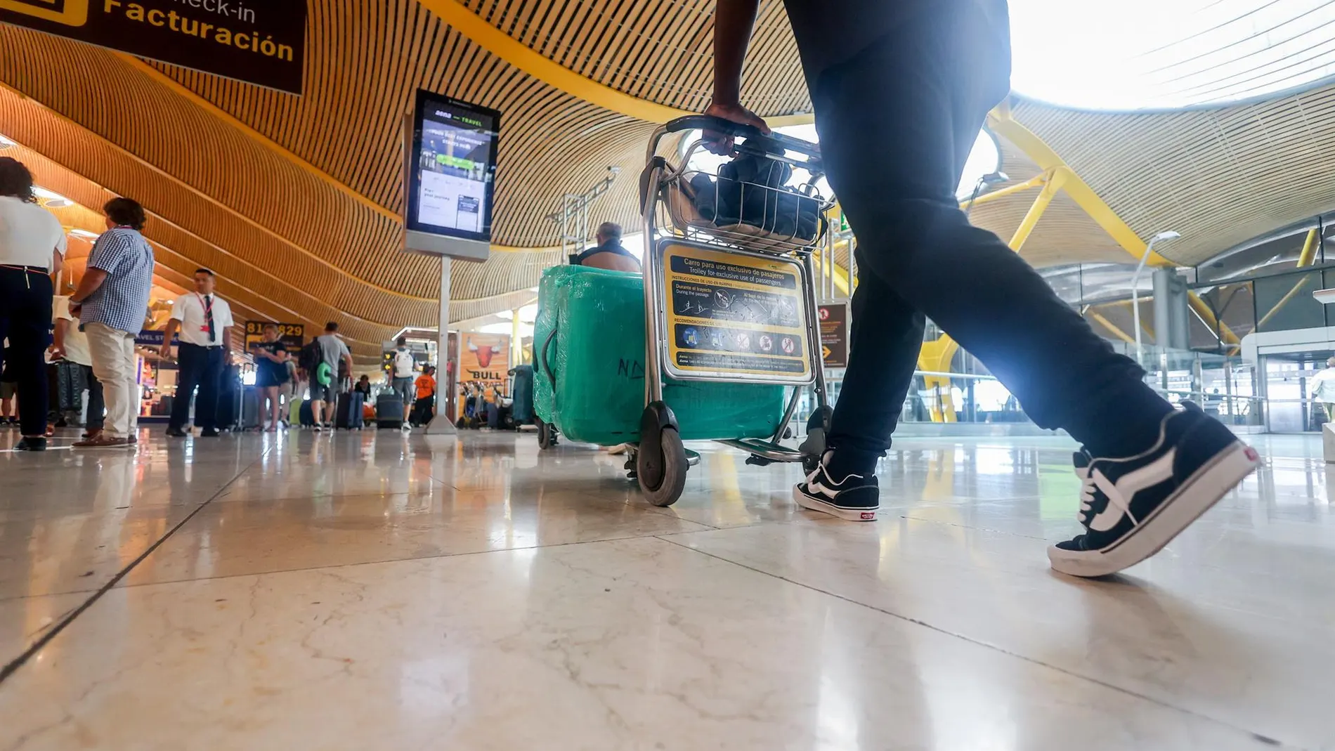 MADRID.-Sucesos.- Muere sin signos de violencia un indigente que dormía en el aeropuerto de Barajas