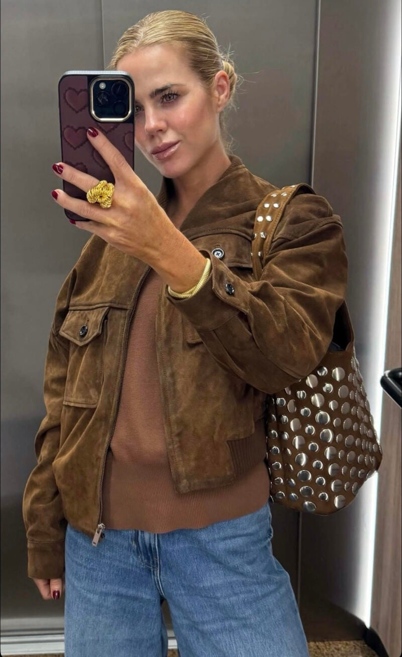 El look de Amelia Bono.