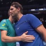 Goffin saluda a Nadal tras derrotarlo en el Masters de 2017