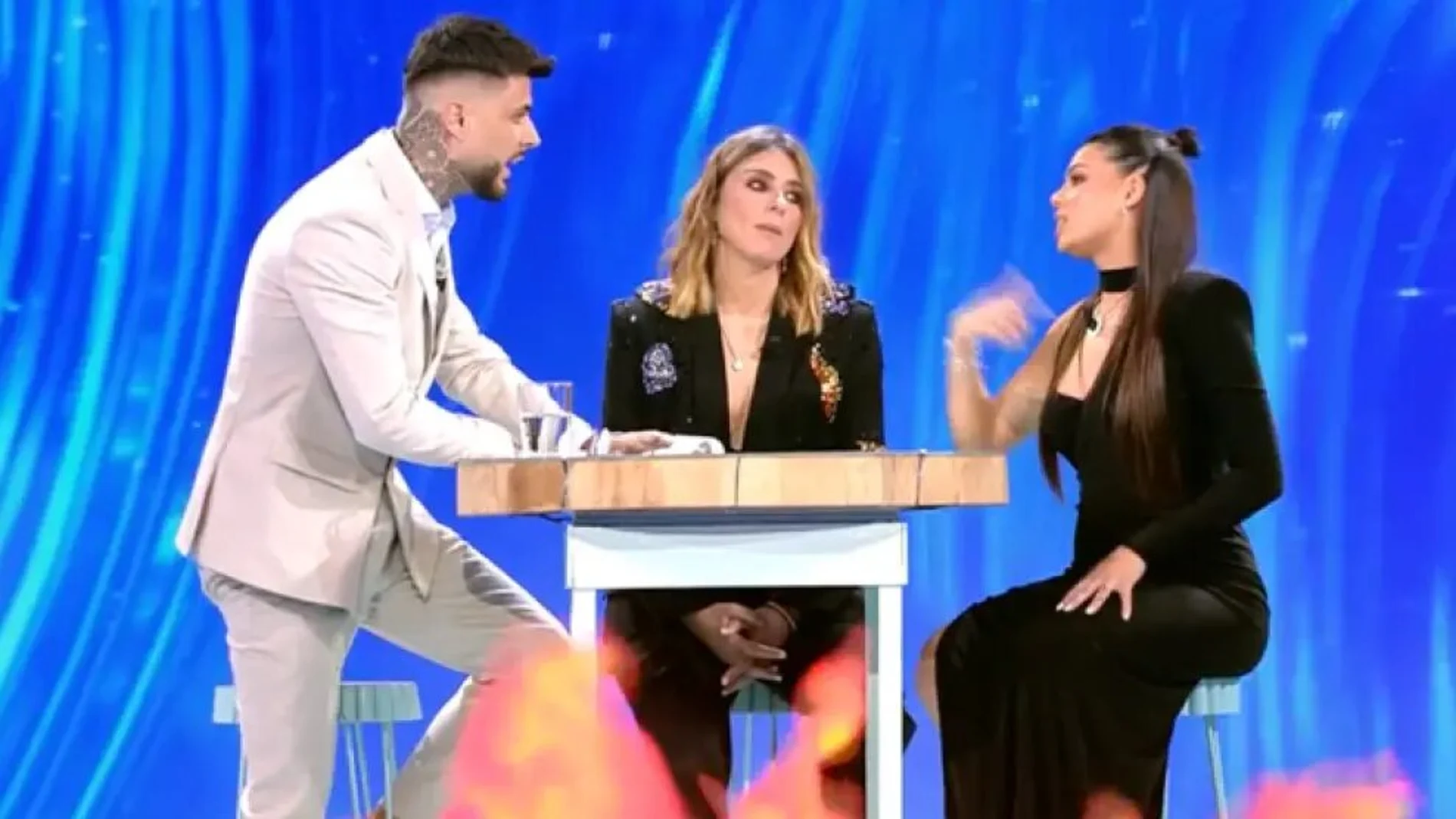 Ana Luiza y Fran protagonizaron una discusión delante de Sandra Barneda