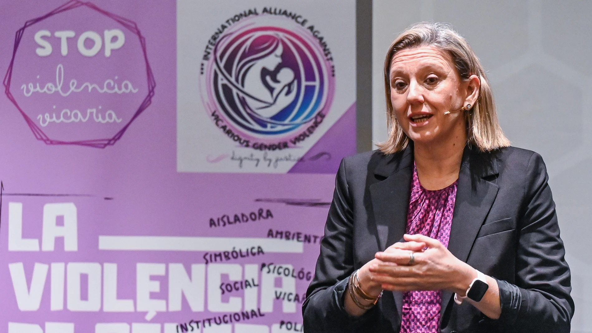 La vicepresidenta de la Junta de Castilla y León y consejera de Familia e Igualdad de Oportunidades, Isabel Blanco, participa en la Jornada ‘Stop Violencia Vicaria’ en la Universidad Isabel I