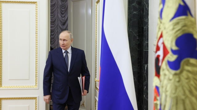 Russian President Putin chairs Russia's Security Council meeting