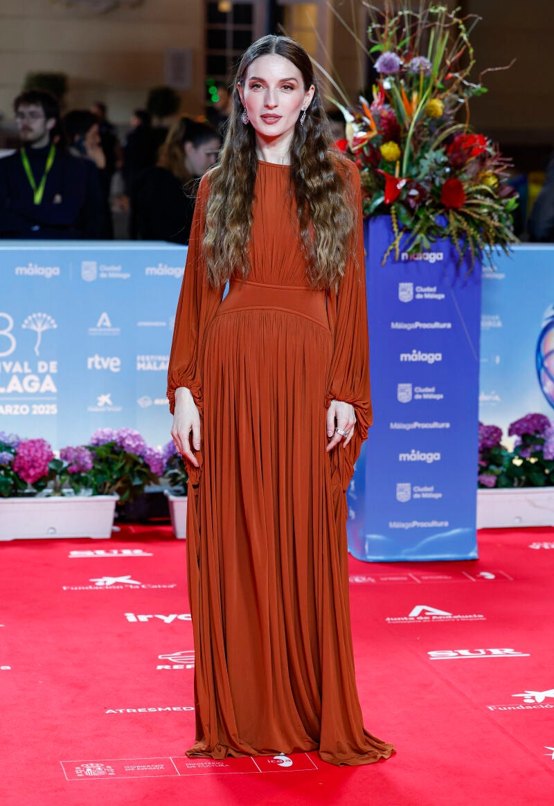 María Valverde.