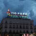 Los carteles de Schweppes y el de Tío Pepe se apagarán este sábado en Madrid durante 'La Hora del Planeta' de WWF